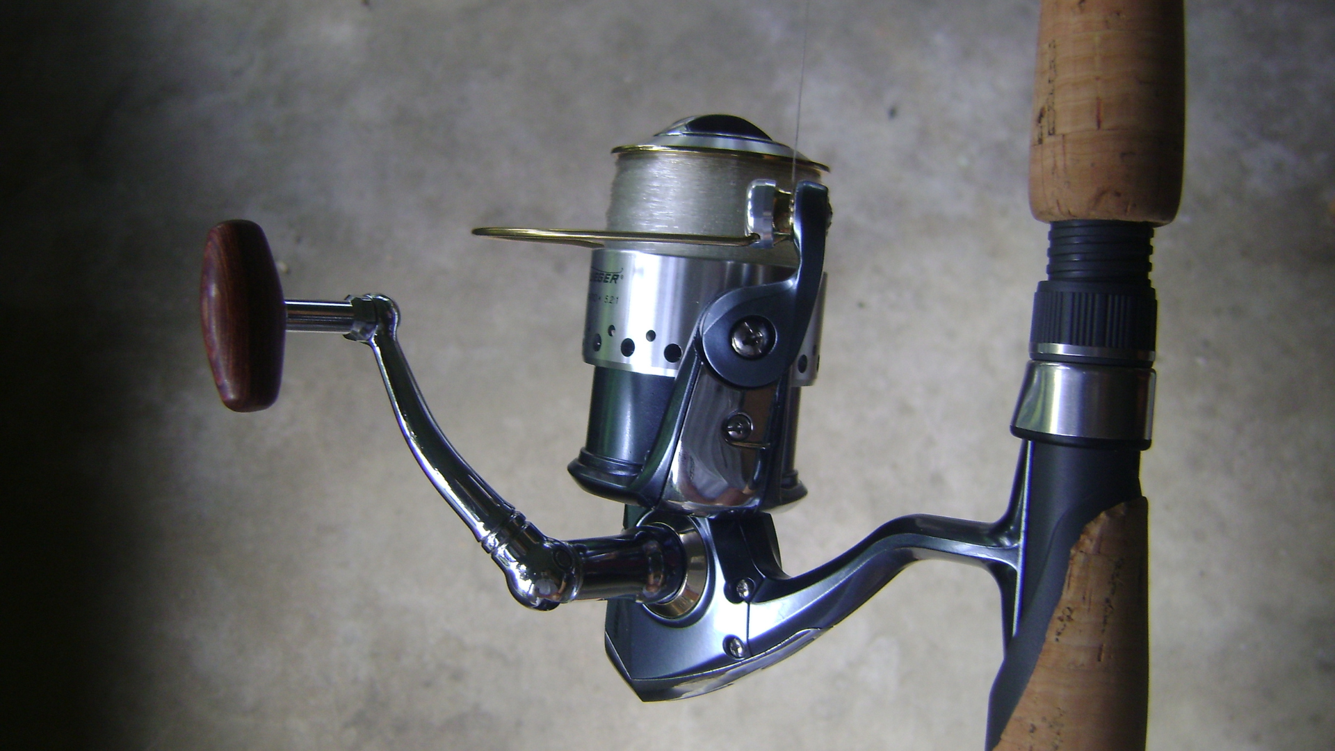 Fishing reel